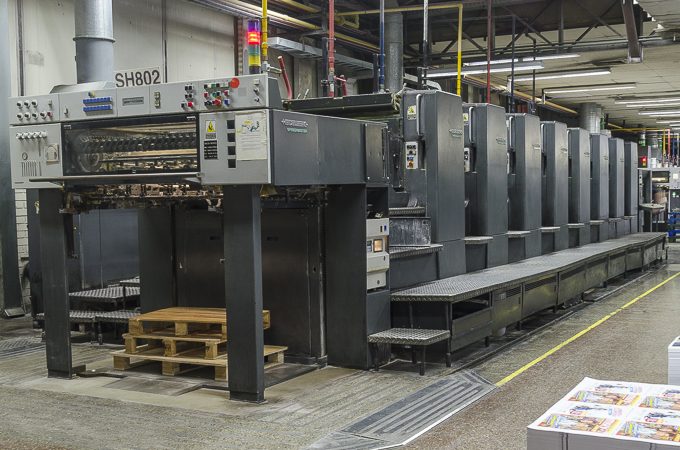 Multi-colour sheet-fed offset printing press